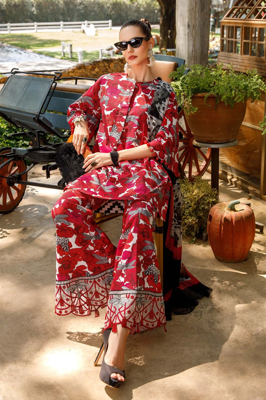 Maria.B M.Prints Lawn Unstitched Embroidered 3 Piece Suit MPT-1710-A