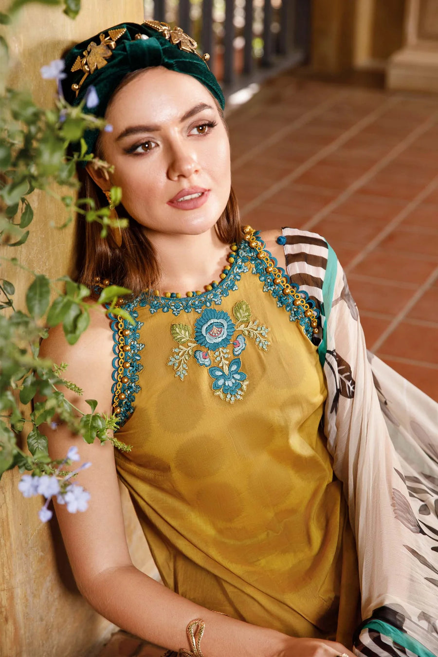 Maria.B M.Prints Lawn Unstitched Embroidered 3 Piece Suit MPT-1711-B