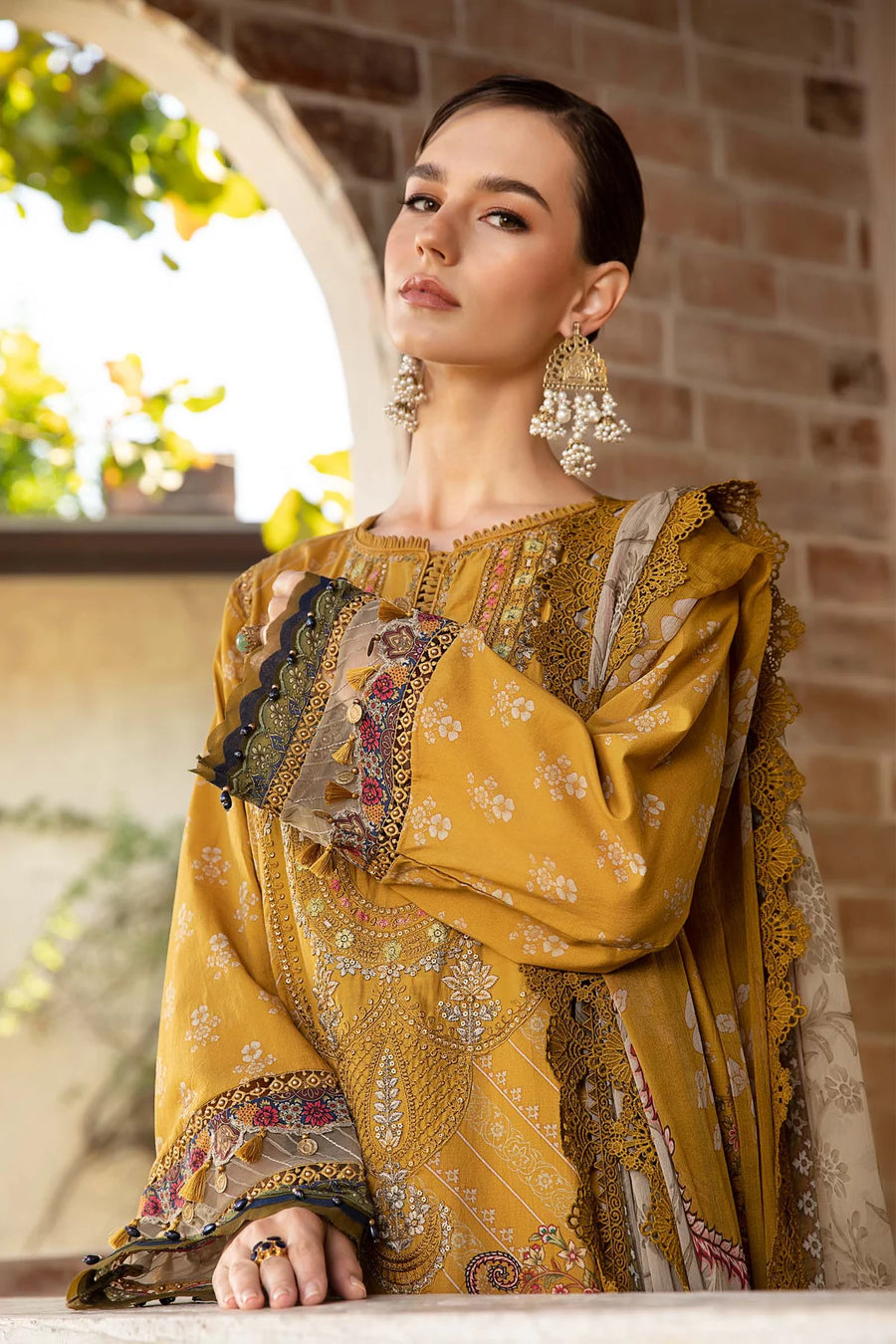 Maria.B M.Prints Lawn Unstitched Embroidered 3 Piece Suit MPT-1712-A