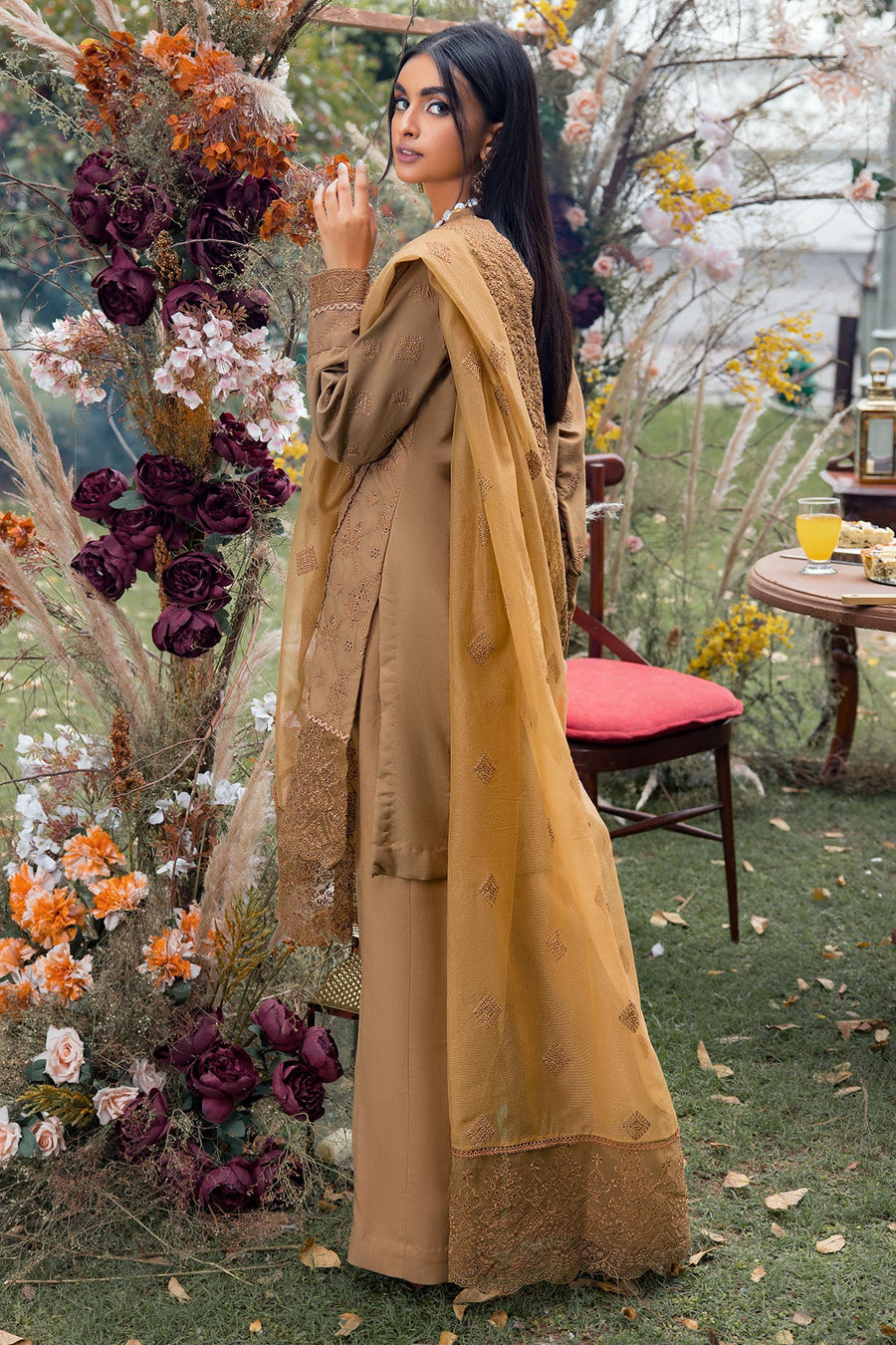 Motifz Premium Winter Embroidered Linen Unstitched Suit 3791-CHELAN