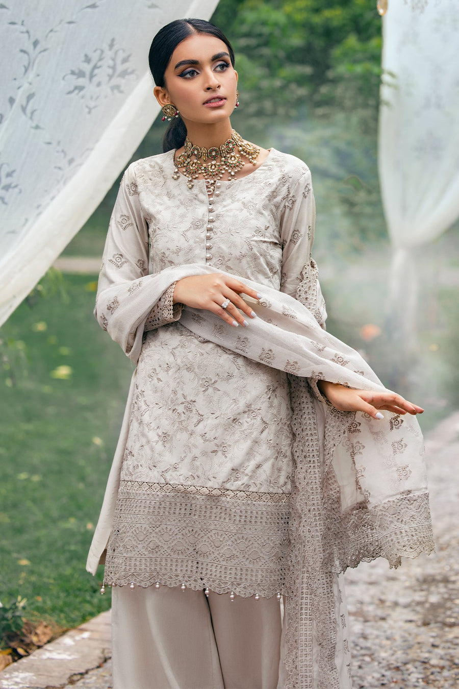 Motifz Premium Winter Embroidered Linen Unstitched Suit 3792-BING