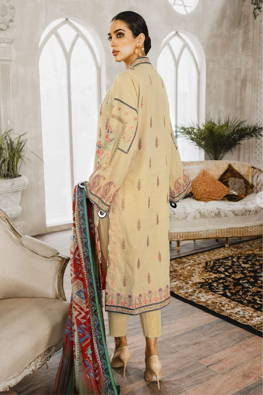 Maryum N Maria Luxury Lawn 3 Piece Embroidered Suit ML-08 Regim Eorrs - FaisalFabrics.pk