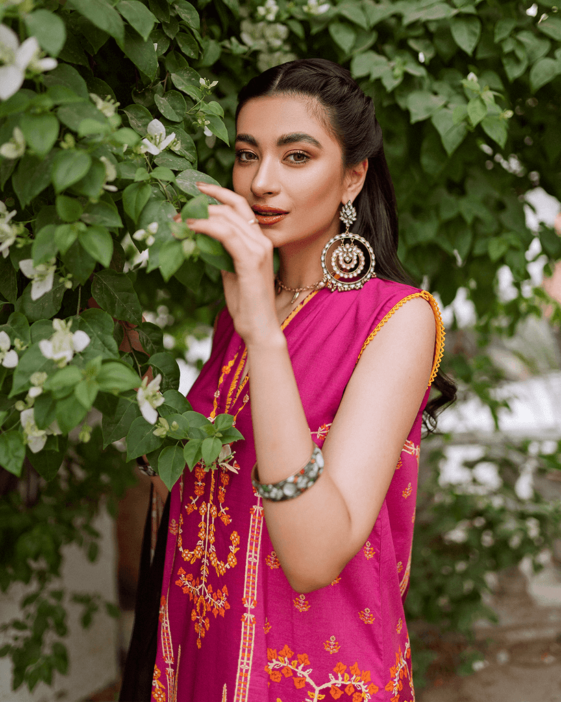 DAUD ABBAS Noor Rani Printed Lawn 3Pc Suit DA-1005 Nureh