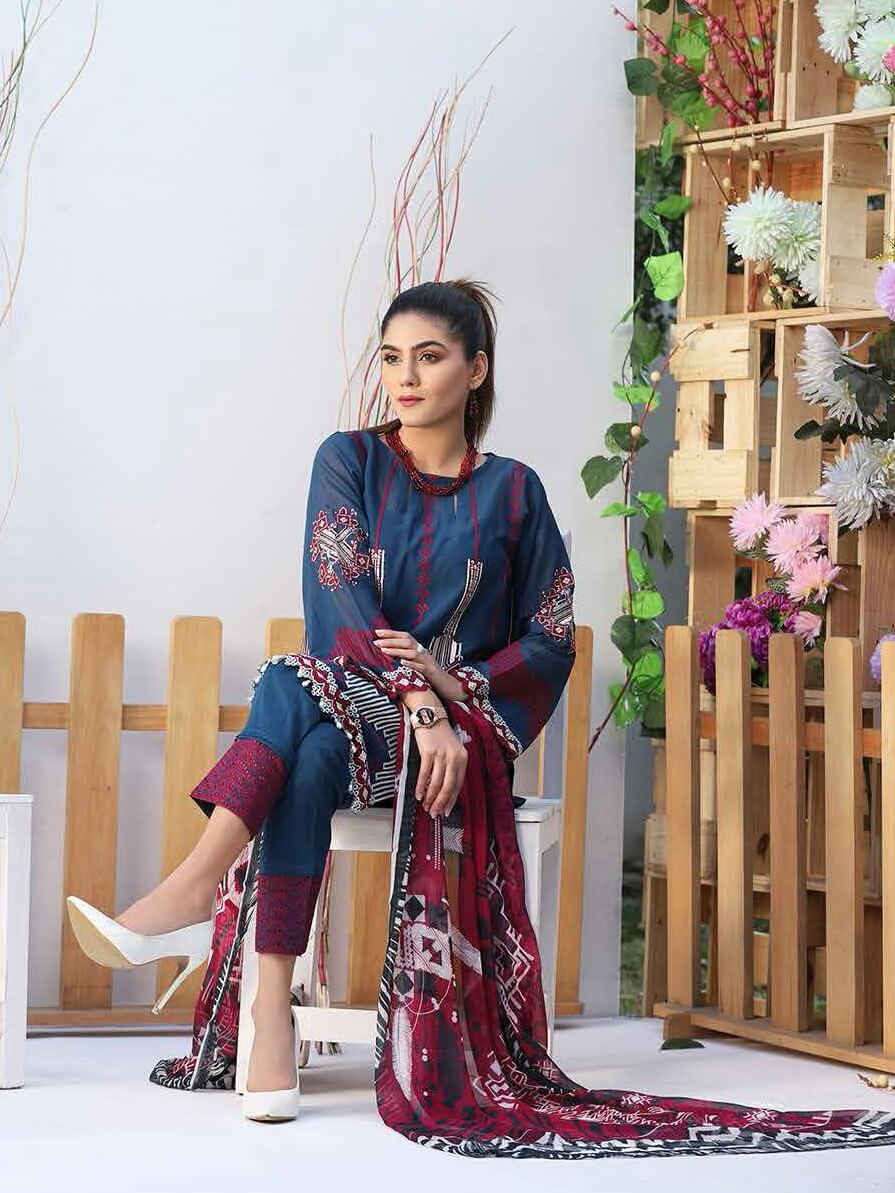 Puri Fabrics Panache Embroidered Swiss Lawn 2020 3PC Suit D-06 - FaisalFabrics.pk