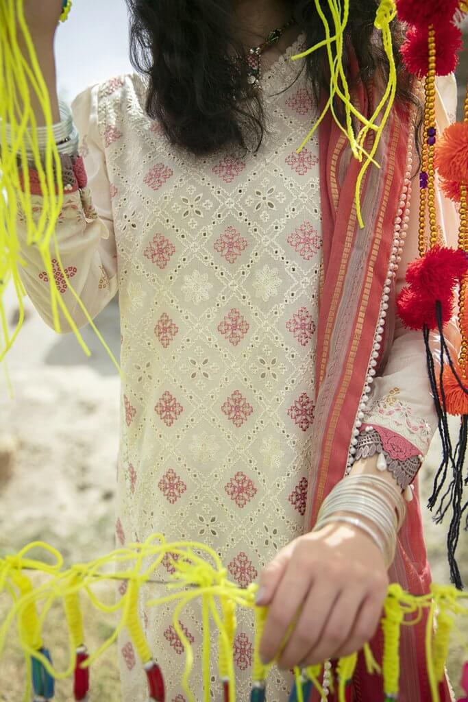 Qalamkar QLine II Lawn Embroidered Unstitched 3 Piece Suit EE-06 - FaisalFabrics.pk