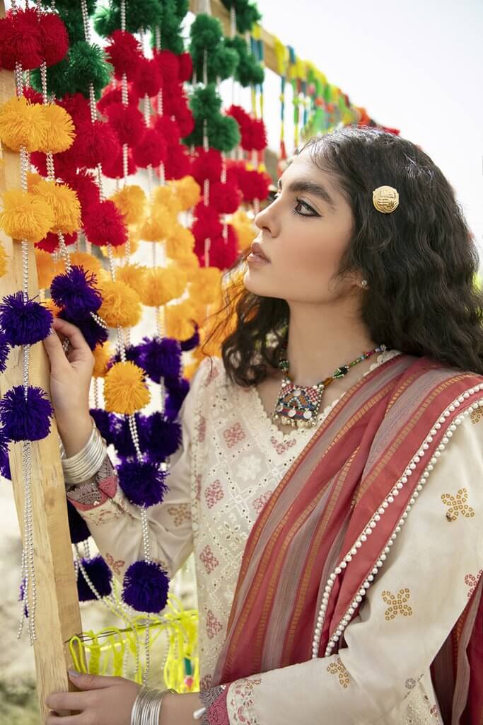 Qalamkar QLine II Lawn Embroidered Unstitched 3 Piece Suit EE-06 - FaisalFabrics.pk