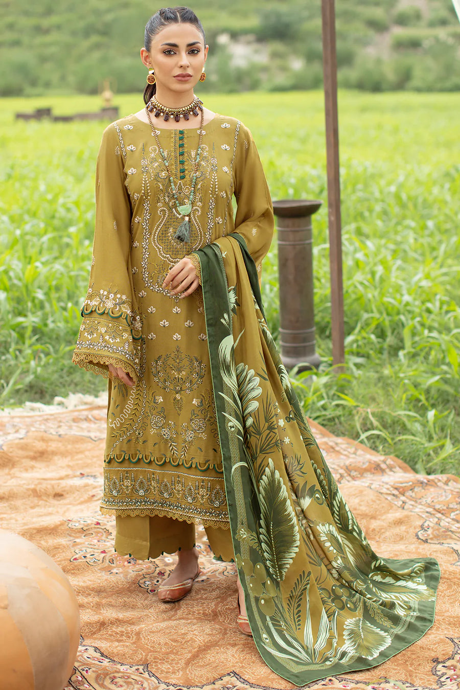 Ramsha Reet Embroidered Luxury Karandi Unstitched 3Pc Suit R-602