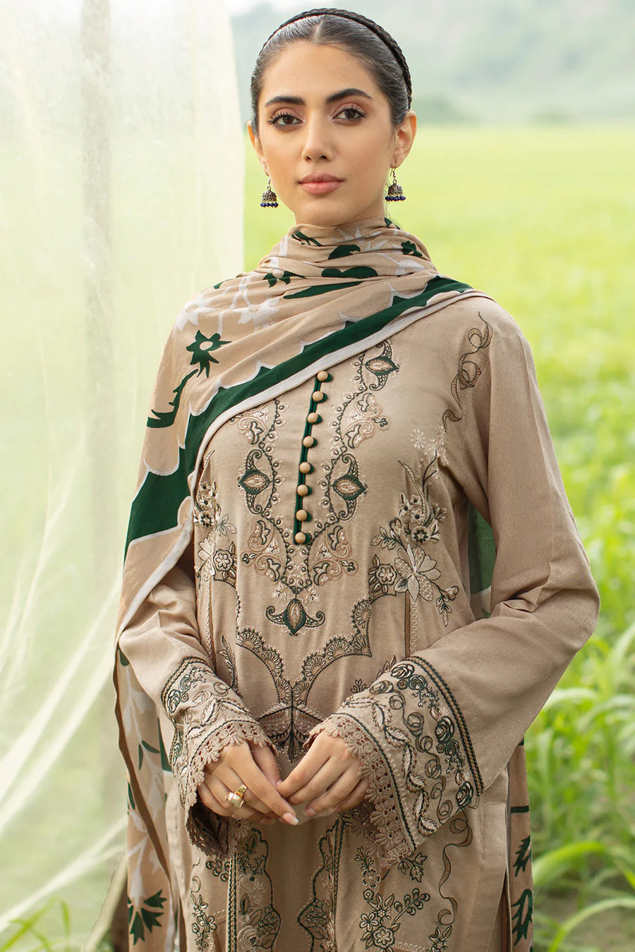 Ramsha Reet Embroidered Luxury Karandi Unstitched 3Pc Suit R-606