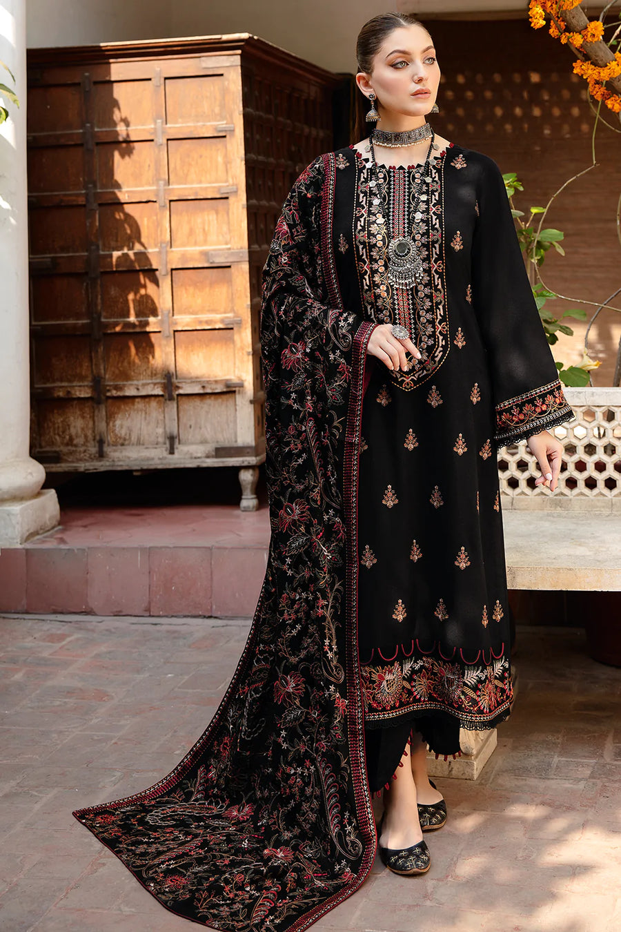 Ramsha Reet Vol-07 Embroidered Luxury Karandi Unstitched 3Pc R-702