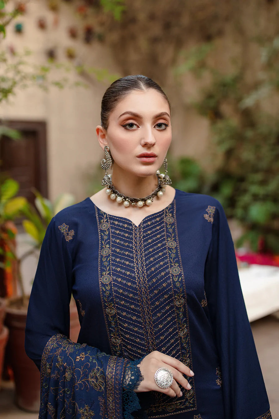 Ramsha Reet Vol-07 Embroidered Luxury Karandi Unstitched 3Pc R-704