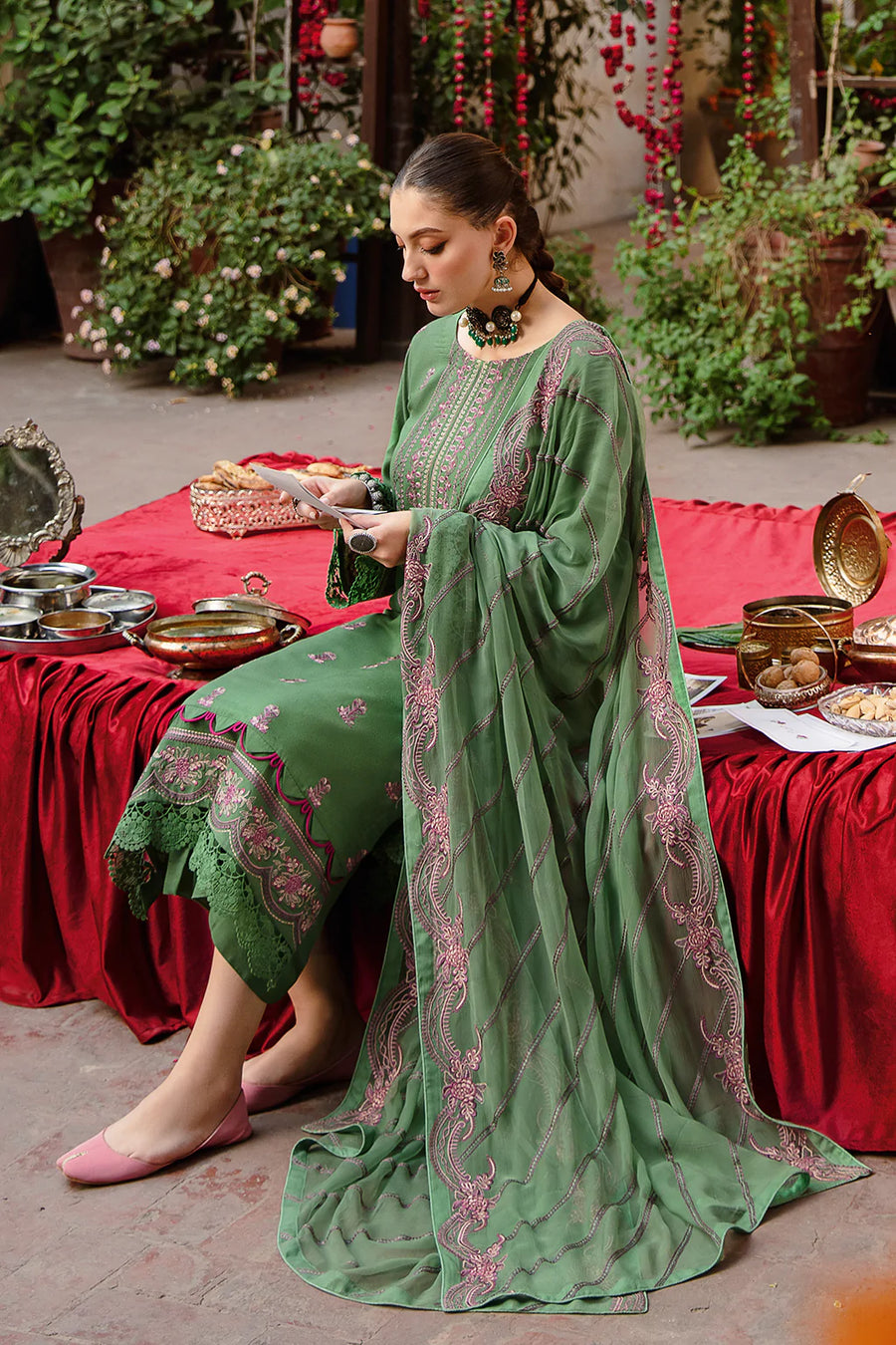 Ramsha Reet Vol-07 Embroidered Luxury Karandi Unstitched 3Pc R-710