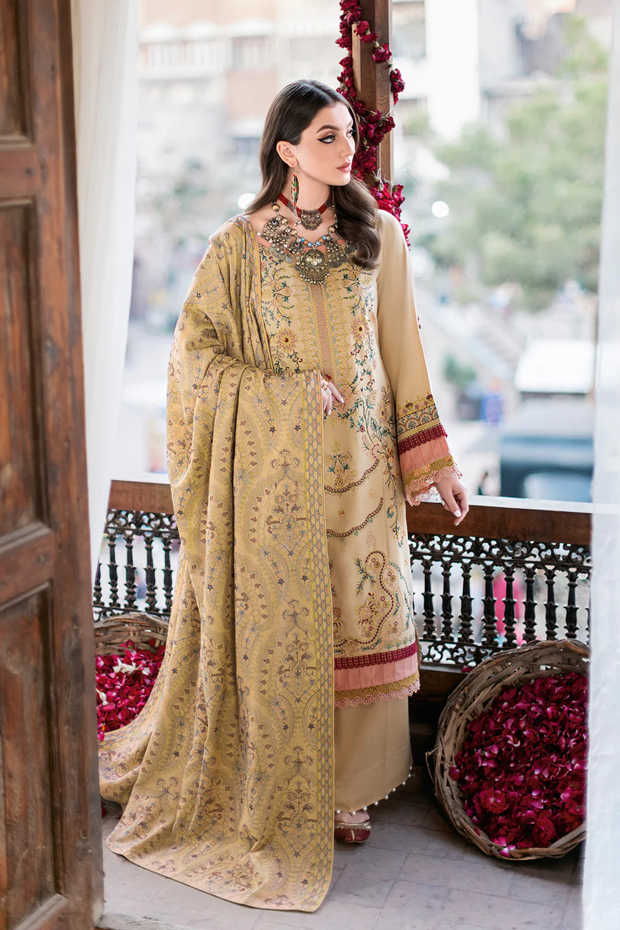 Ramsha Reet Vol-08 Embroidered Luxury Karandi Unstitched 3Pc R-805