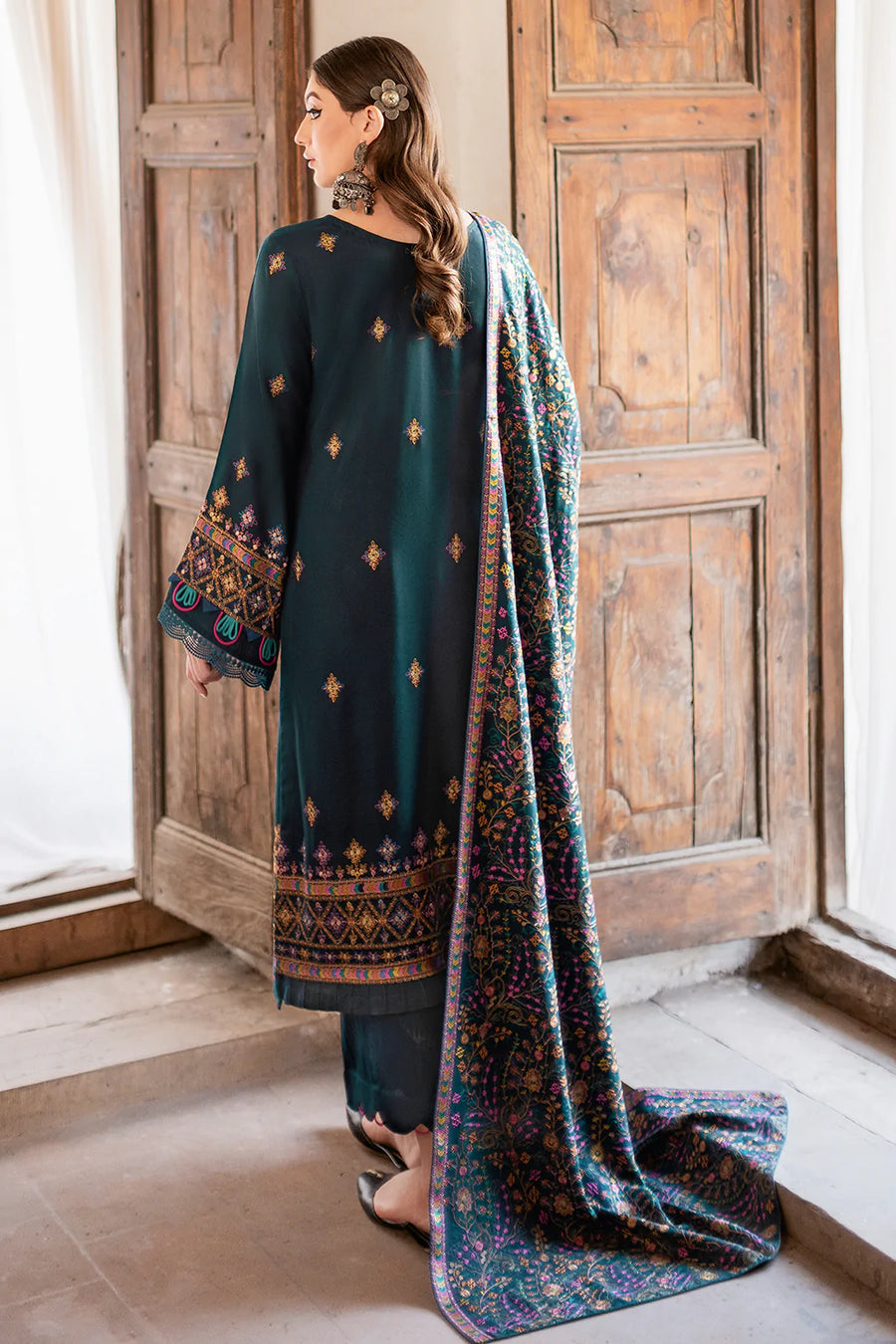 Ramsha Reet Vol-08 Embroidered Luxury Karandi Unstitched 3Pc R-806