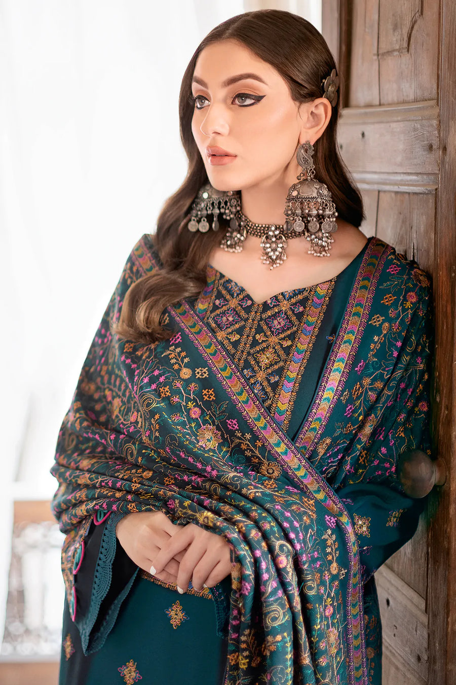 Ramsha Reet Vol-08 Embroidered Luxury Karandi Unstitched 3Pc R-806