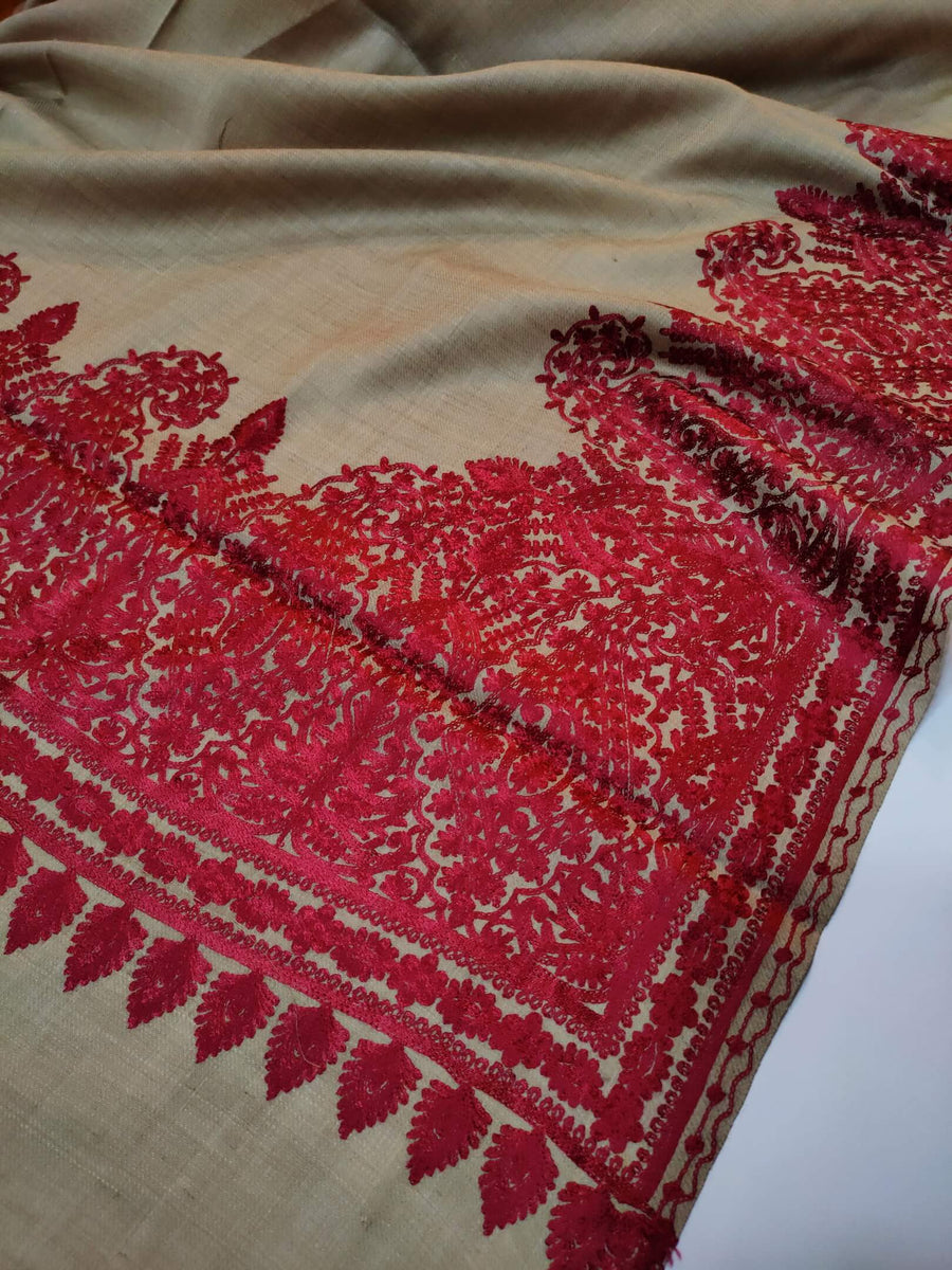 Womens Kashmiri Hand Embroidered Fine Wool Shawl RK21098 - FaisalFabrics.pk