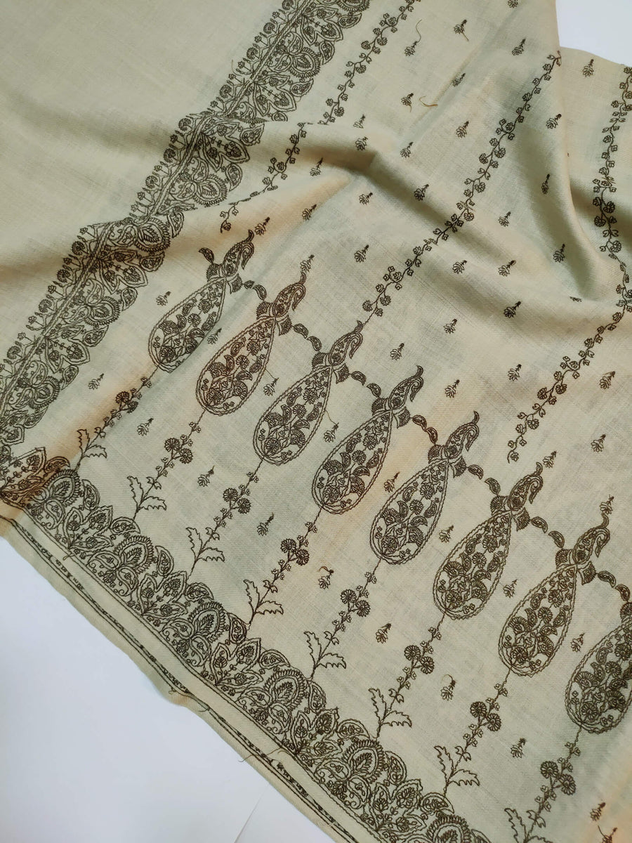 Womens Kashmiri Hand Embroidered Fine Wool Shawl RK21104 - FaisalFabrics.pk