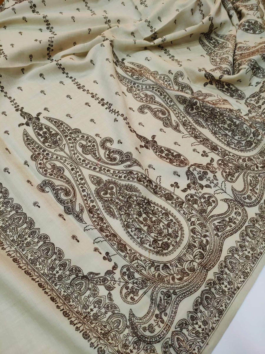 Womens Kashmiri Hand Embroidered Fine Wool Shawl RK21104 - FaisalFabrics.pk