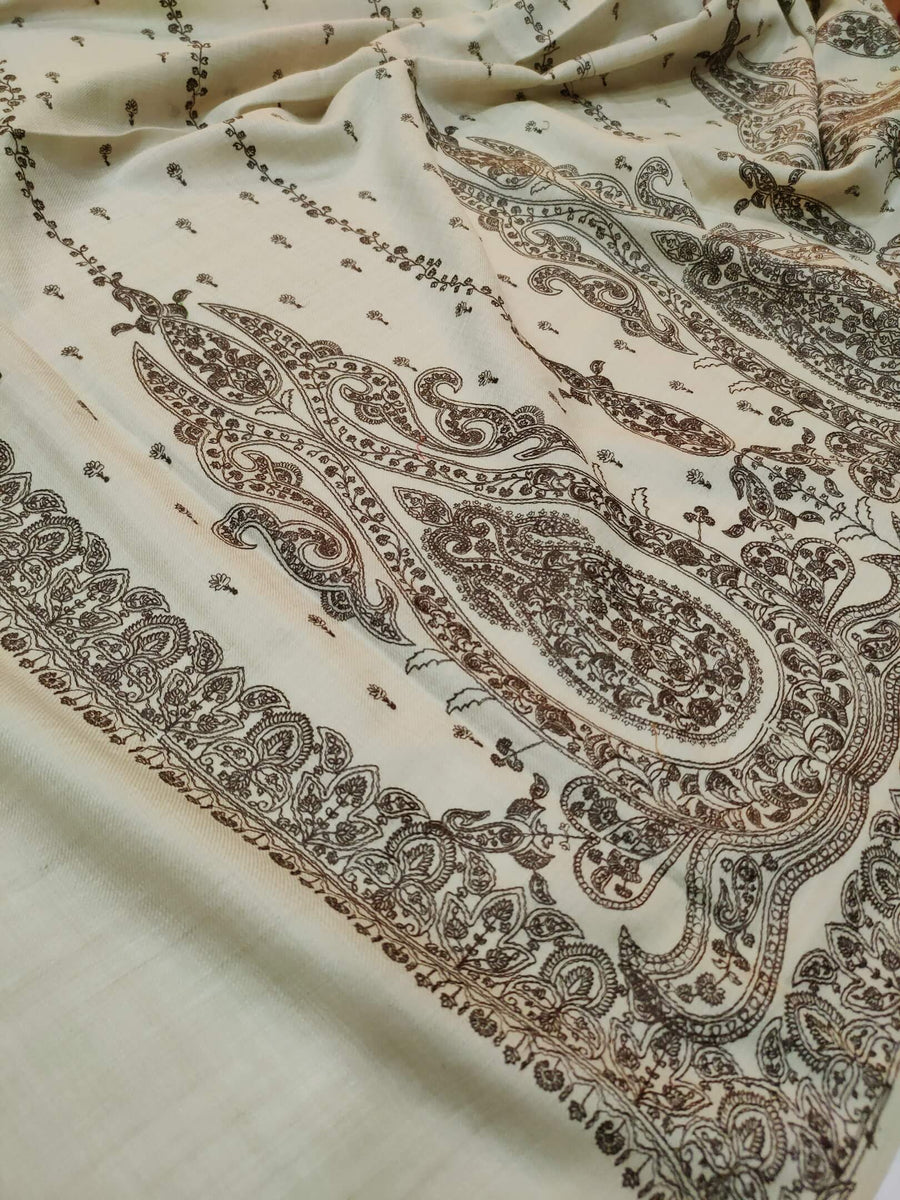 Womens Kashmiri Hand Embroidered Fine Wool Shawl RK21104 - FaisalFabrics.pk