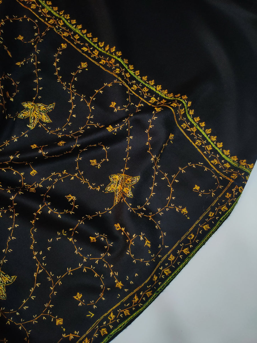 Womens Kashmiri Hand Embroidered Fine Wool Shawl RK21131 - FaisalFabrics.pk