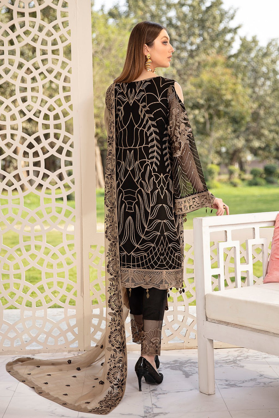 Ramsha Vol-20 Embroidered Luxury Chiffon Unstitched 3PCS Suit F-2001 - FaisalFabrics.pk