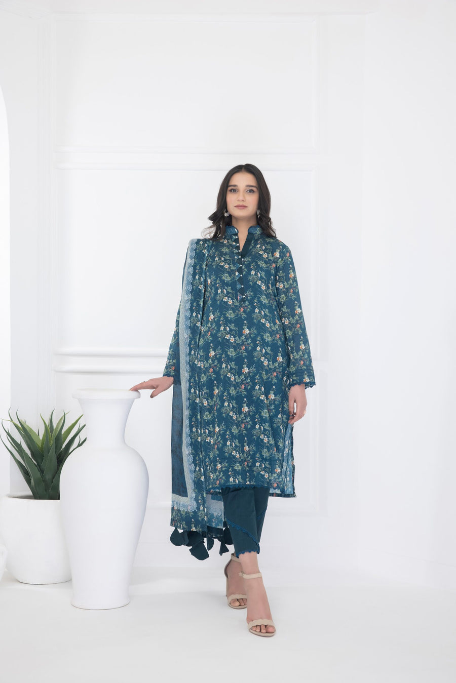 Regalia Salina Digital Printed Lawn Unstitched 3 Piece Suit S6-14