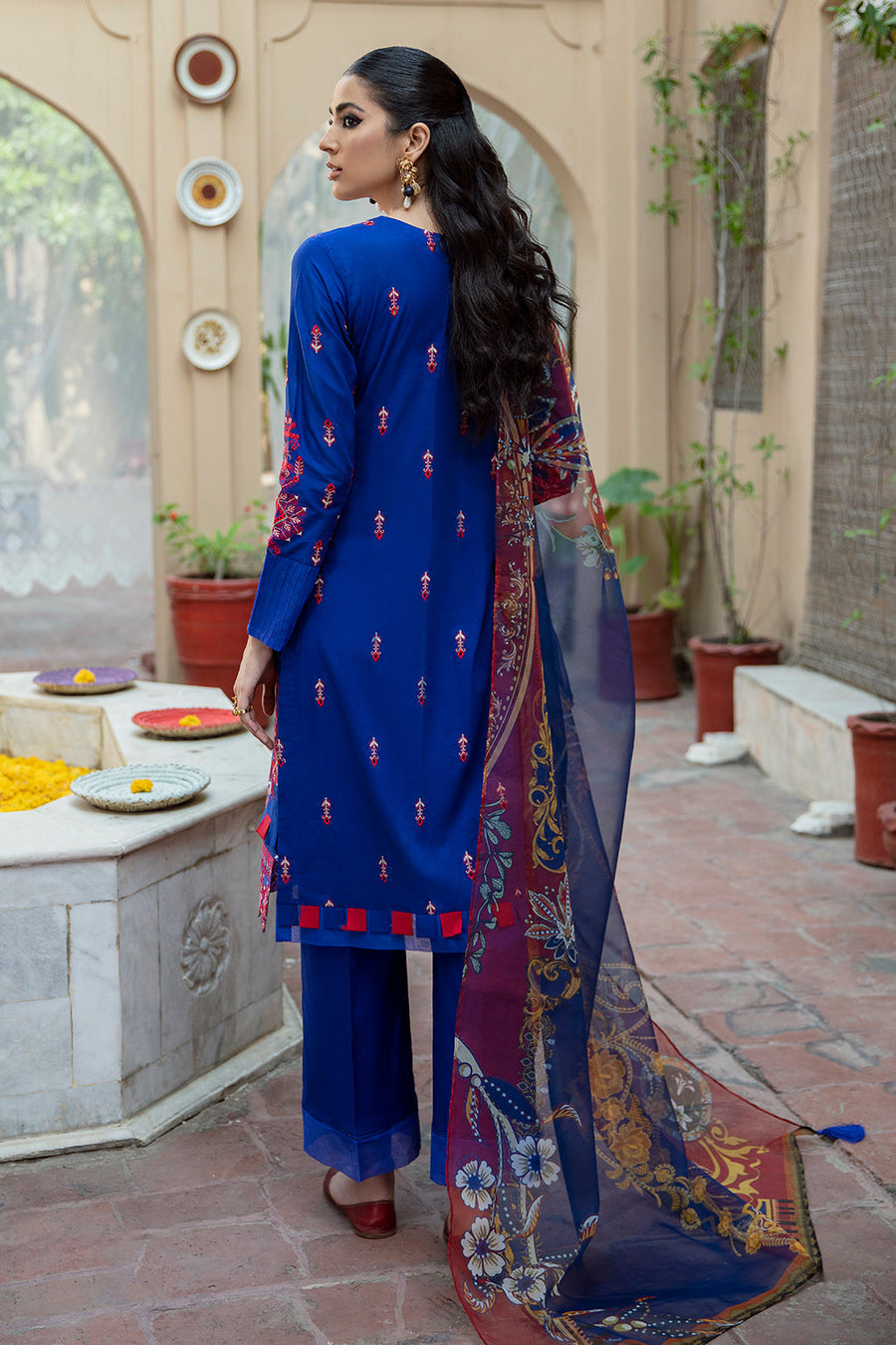 GISELE Mehrma Luxury Lawn Unstitched 3Pc Suit - SALEENA