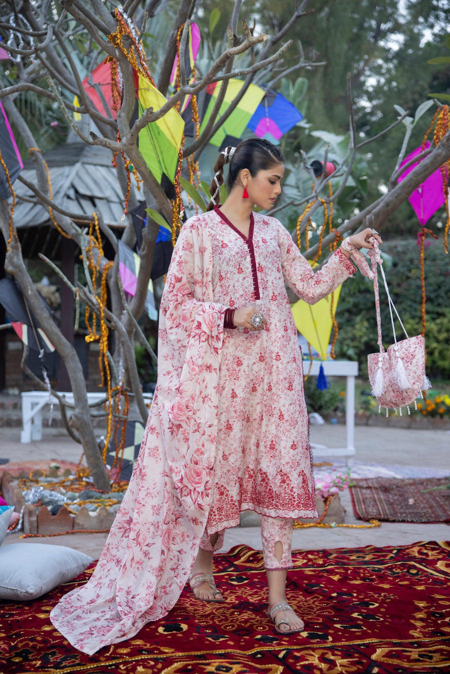 Regalia Salina Embroidered Chikankari Unstitched 3 Piece Suit SCK-12