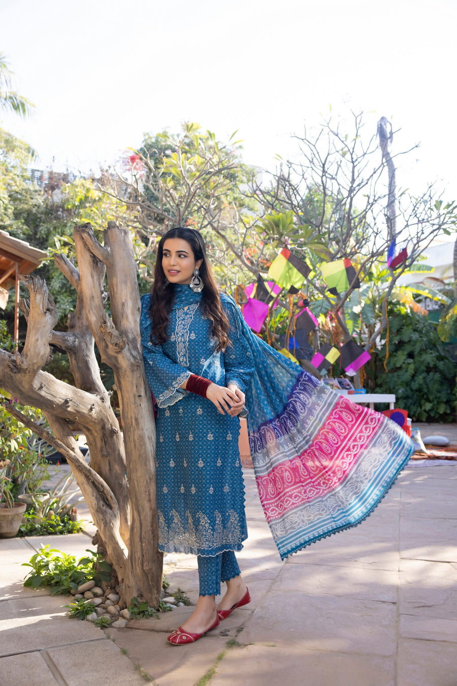 Regalia Salina Embroidered Chikankari Unstitched 3 Piece Suit SCK-04