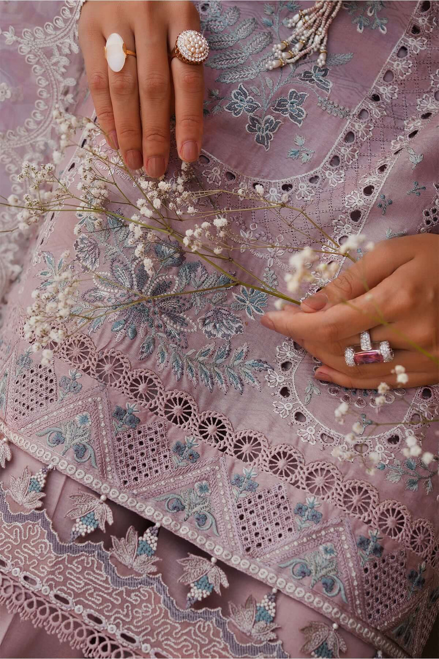 Baroque Fashion Embroidered Lawn Unstitched 3Piece Suit SL10-D01