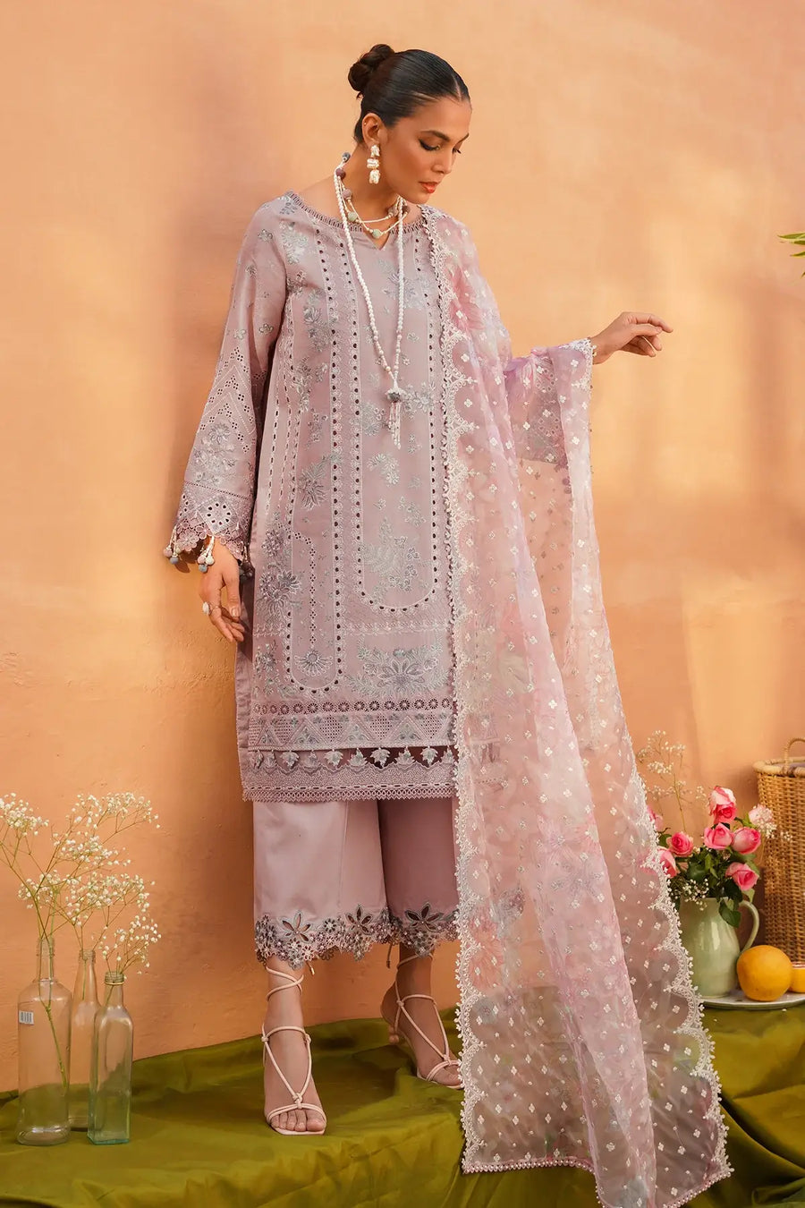 Baroque Fashion Embroidered Lawn Unstitched 3Piece Suit SL10-D01