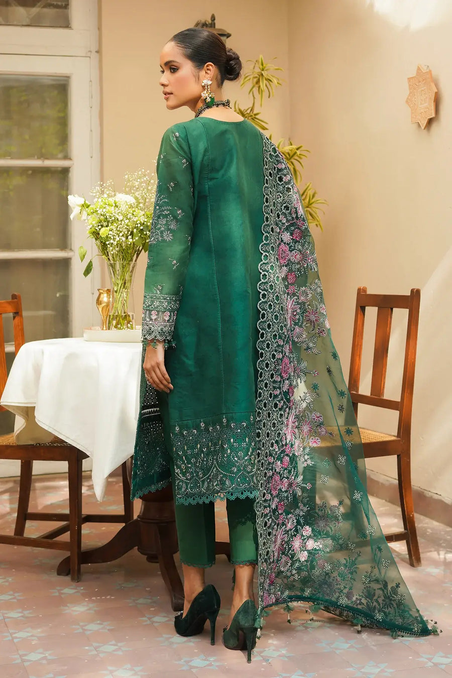 Baroque Fashion Embroidered Lawn Unstitched 3Piece Suit SL10-D02