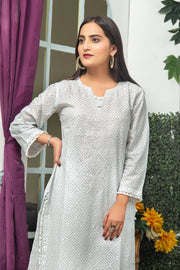 Mak Fashion Essentials Edit Embroidered Lawn Ready to Wear 2Pc - SNOWY