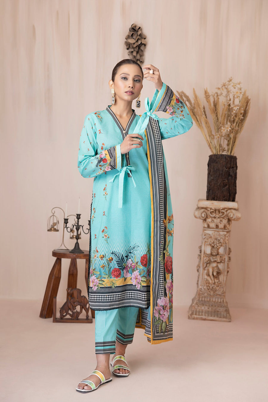 Regalia Salina Vol-03 Unstitched Printed Lawn 3Pc Suit SPLV3-15