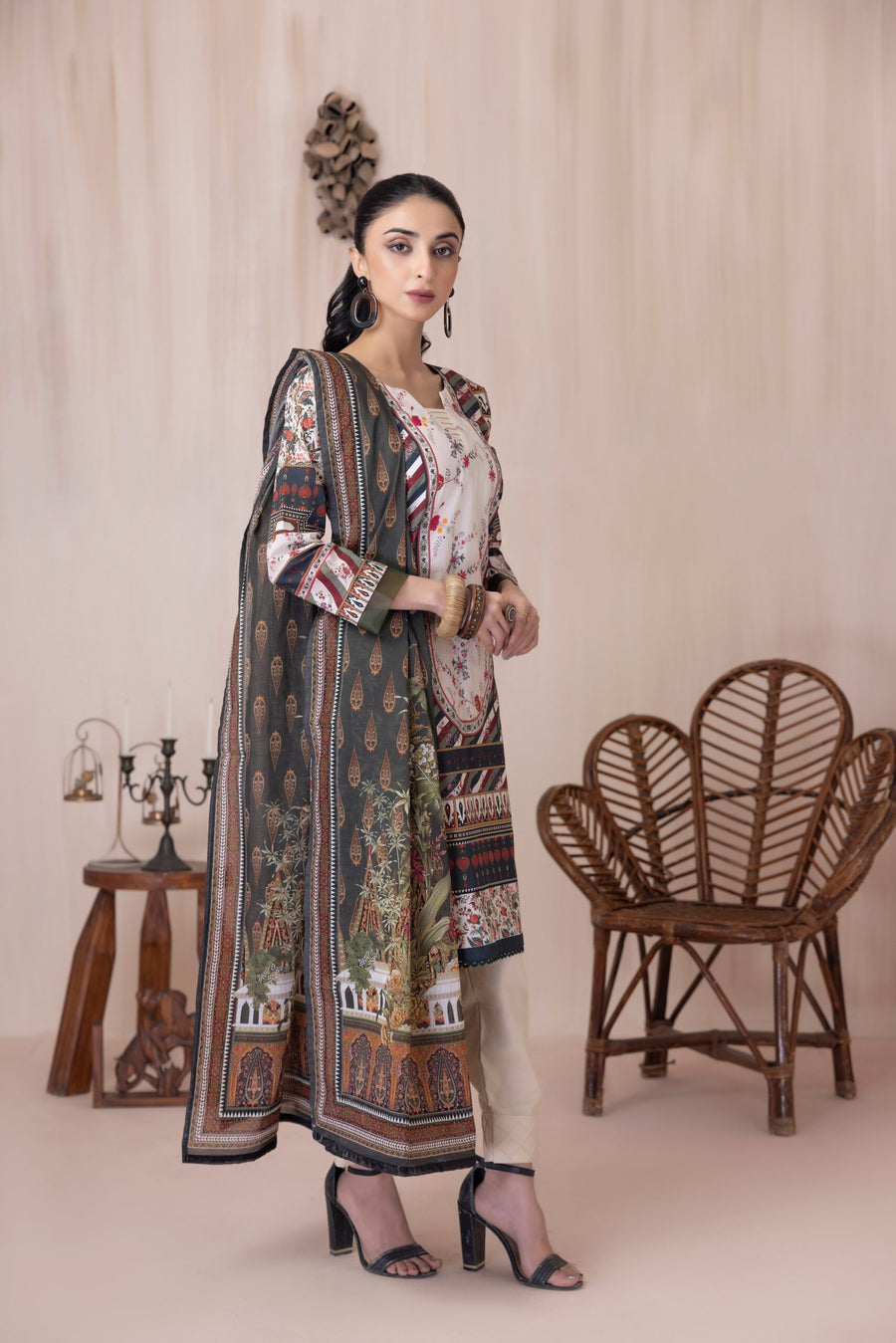 Regalia Salina Vol-03 Unstitched Printed Lawn 3Pc Suit SPLV3-04