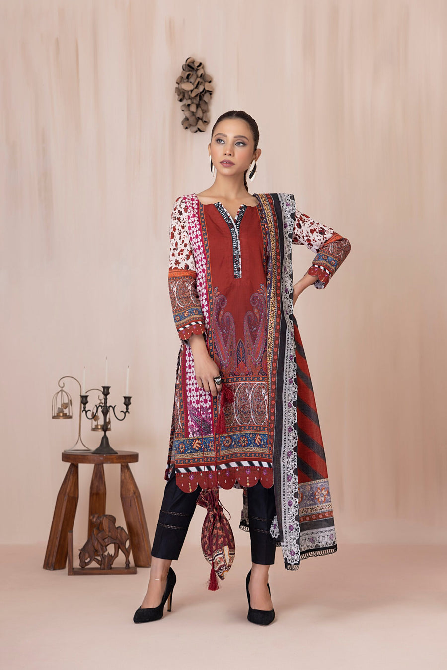Regalia Salina Vol-03 Unstitched Printed Lawn 3Pc Suit SPLV3-09