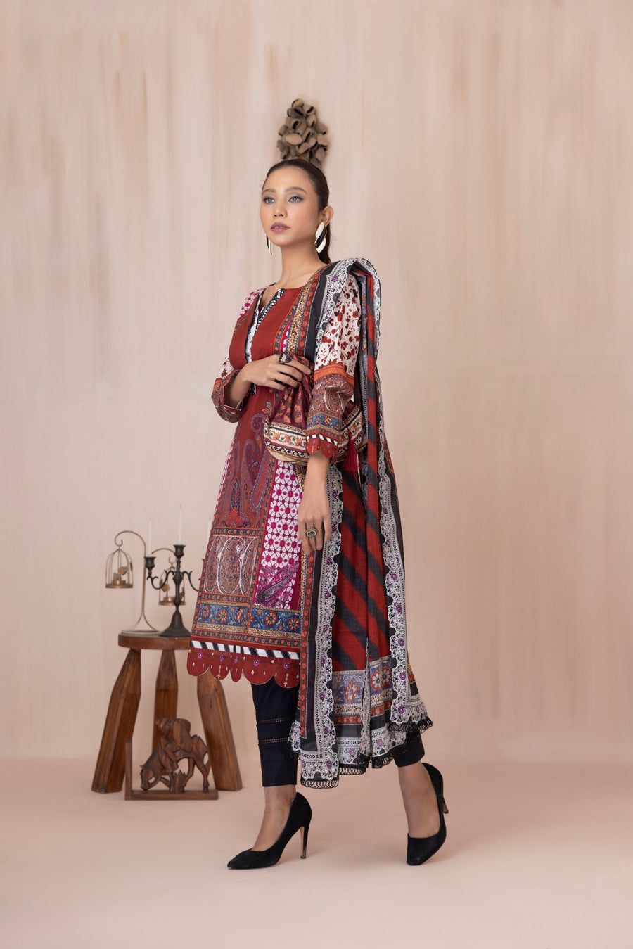 Regalia Salina Vol-03 Unstitched Printed Lawn 3Pc Suit SPLV3-09
