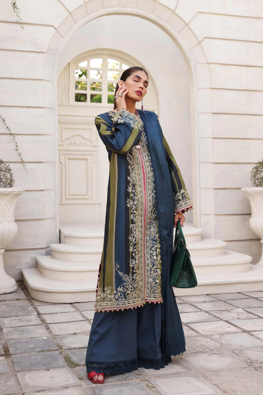 Sable Vogue Amalachi Embroidered Unstitched 3Pc Suit SWC-01-22