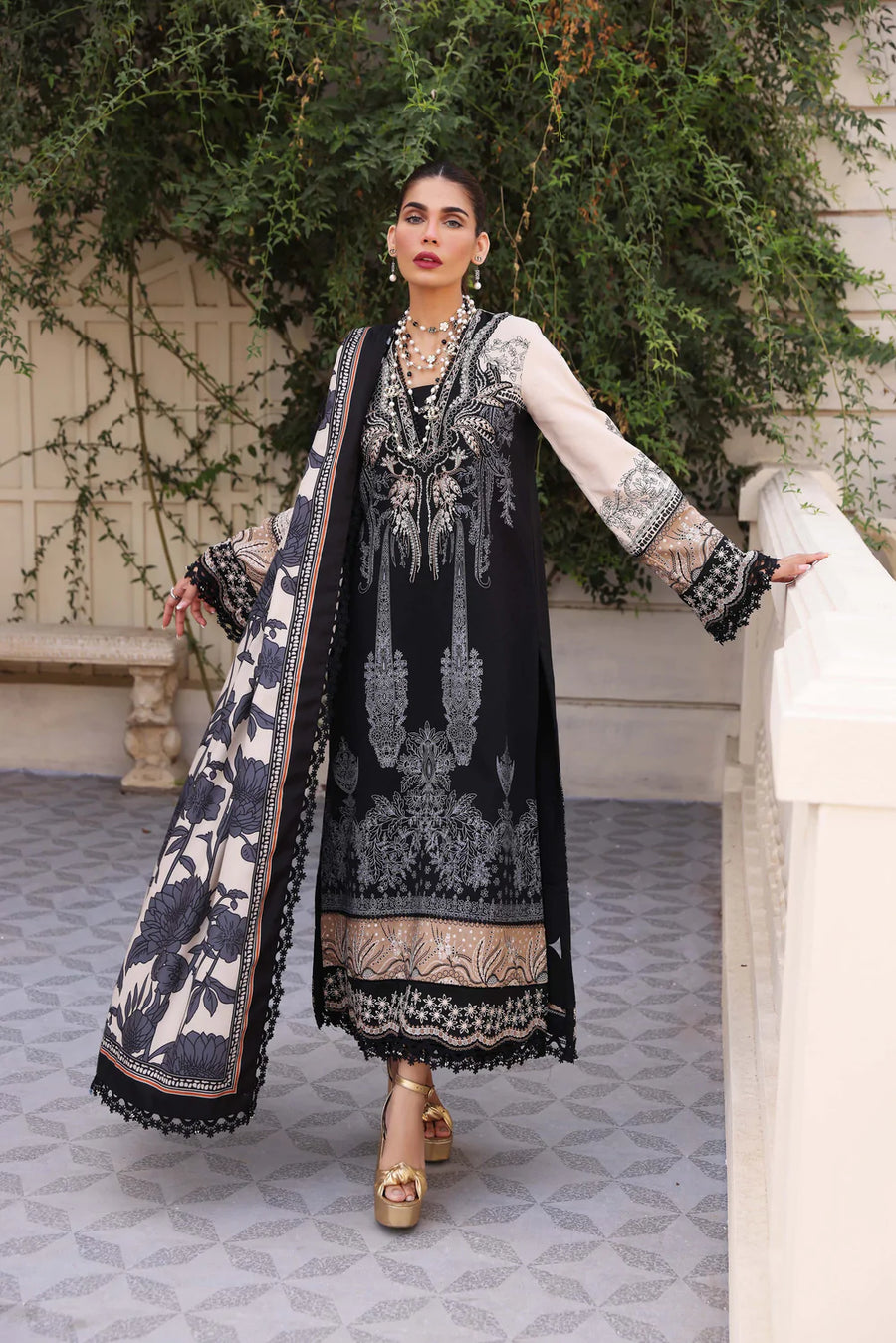 Sable Vogue Amalachi Embroidered Unstitched 3Pc Suit SWC-02-22