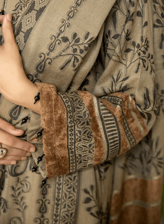 Tehzeeb by Riaz Arts Unstitchedd Velvet Jacquard 3Pc Suit TL-41