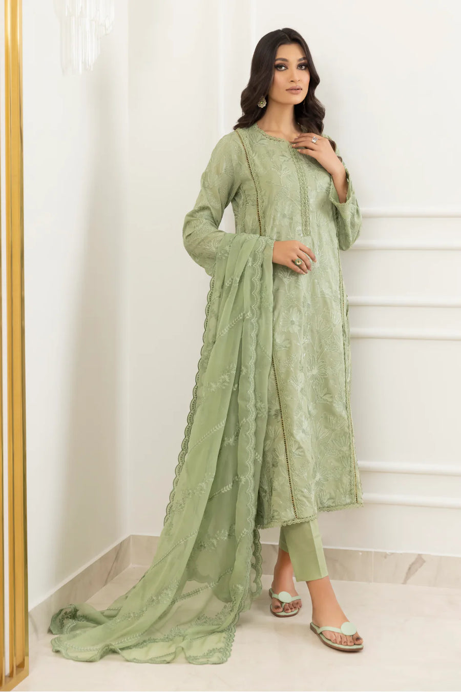 IZNIK Exclusive Embroidered Luxury Lawn Unstitched 3Pc Suit - PRISMATIC