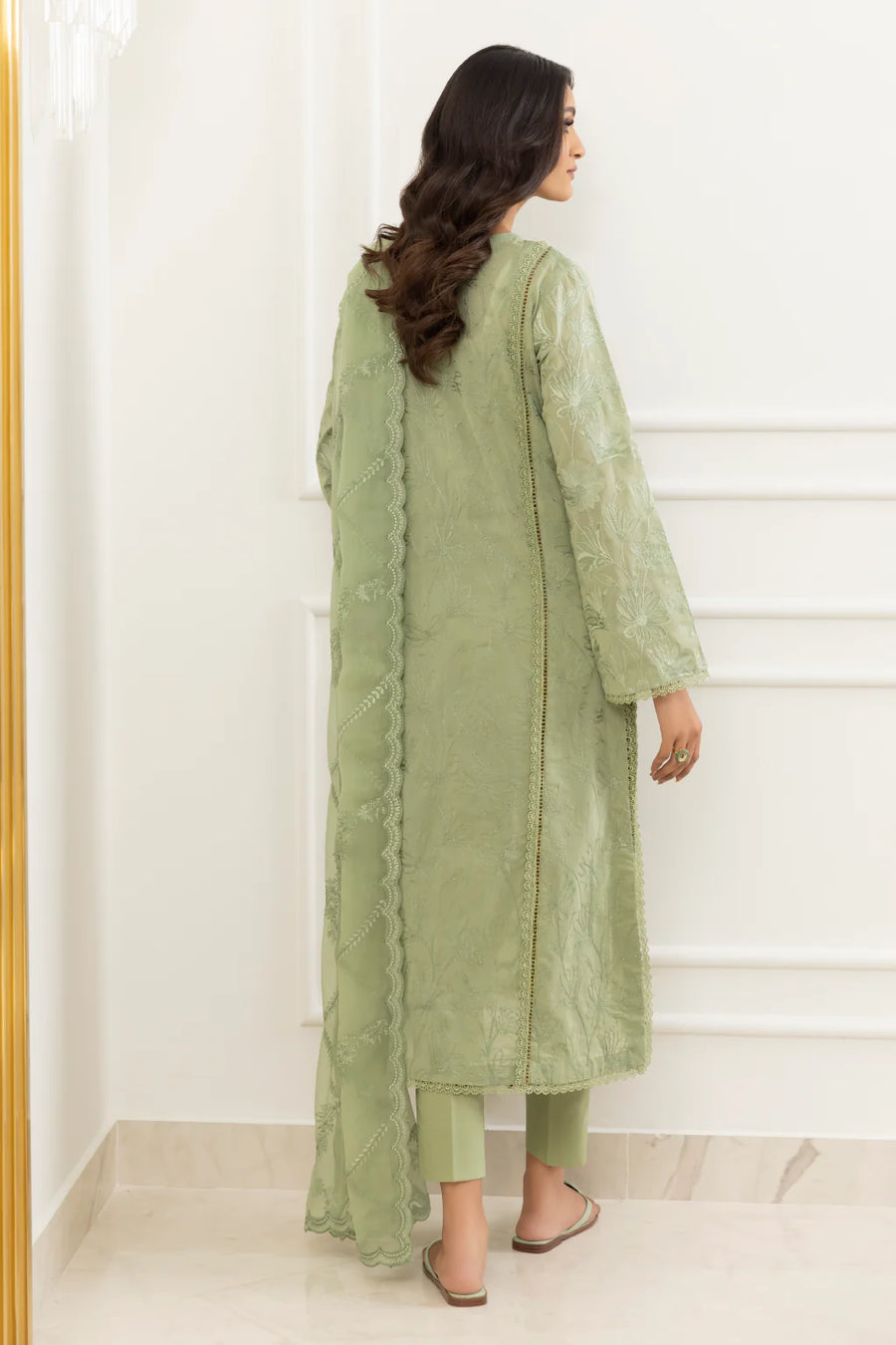 IZNIK Exclusive Embroidered Luxury Lawn Unstitched 3Pc Suit - PRISMATIC