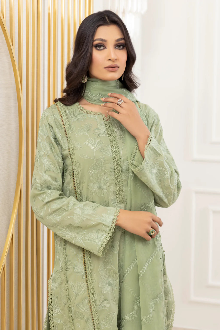 IZNIK Exclusive Embroidered Luxury Lawn Unstitched 3Pc Suit - PRISMATIC
