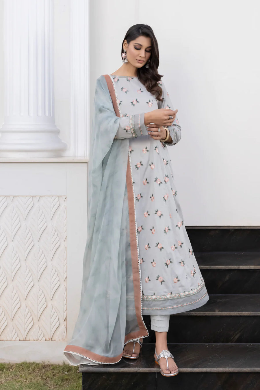 IZNIK Exclusive Embroidered Luxury Lawn Unstitched 3Pc Suit - OPAQUE