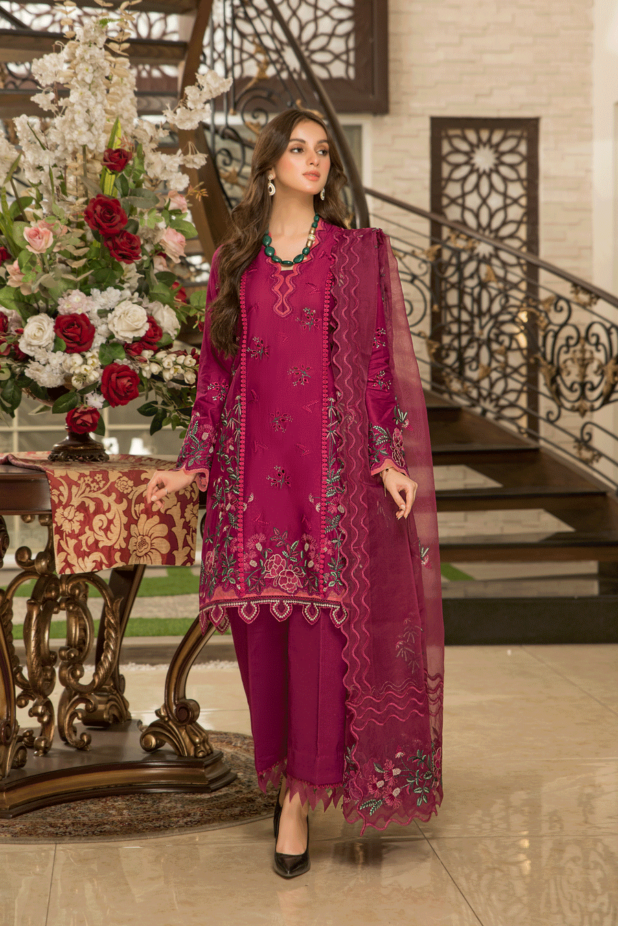 Suveez Pariza Embroidered Lawn 3 Piece Suit - CP-07 VENDELA