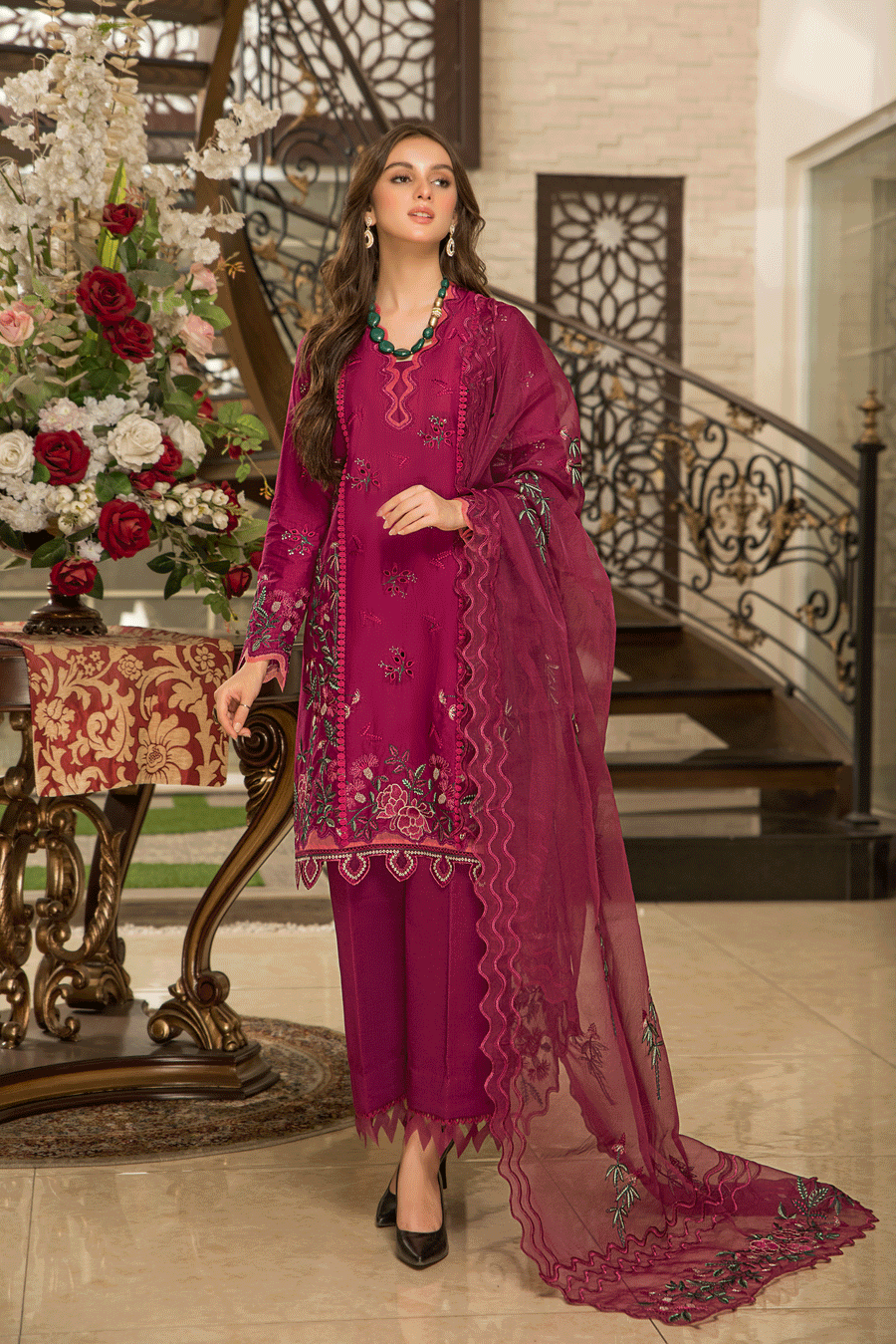 Suveez Pariza Embroidered Lawn 3 Piece Suit - CP-07 VENDELA