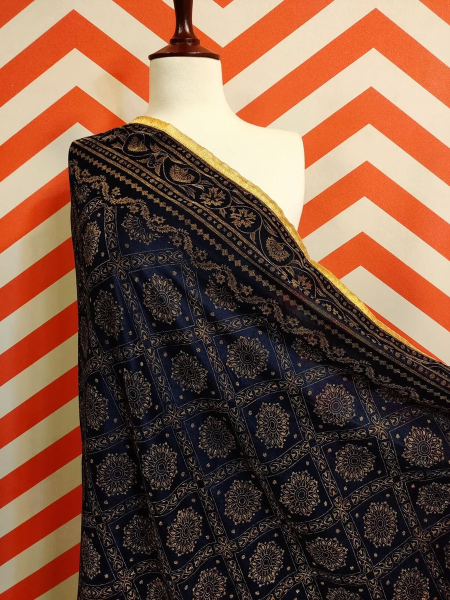 Premium Pearl Print Velvet Shawl For Women's VS21-02 - FaisalFabrics.pk