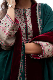 Zara Shahjahan Unstitched Embroidered Khaddar 3Pc Suit WS22-CYRA