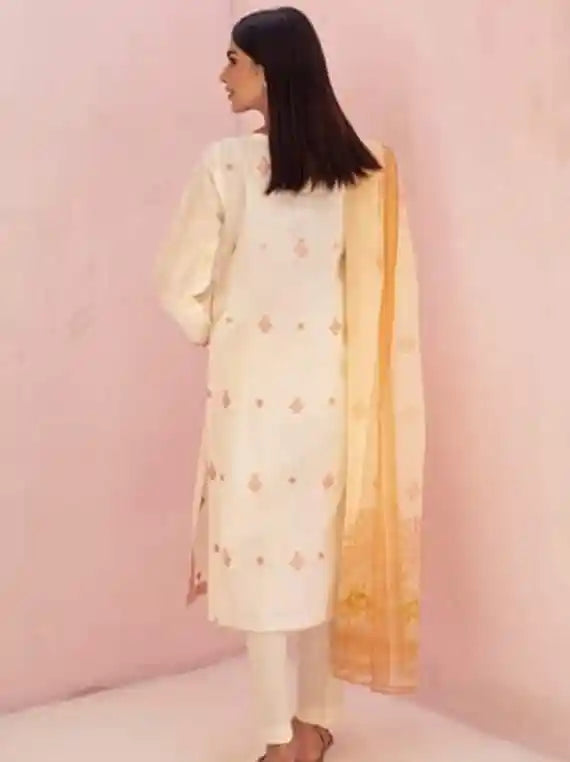 Zellbury Signature Embroidered Lawn Unstitched 3Pc Suit WUC22E30559