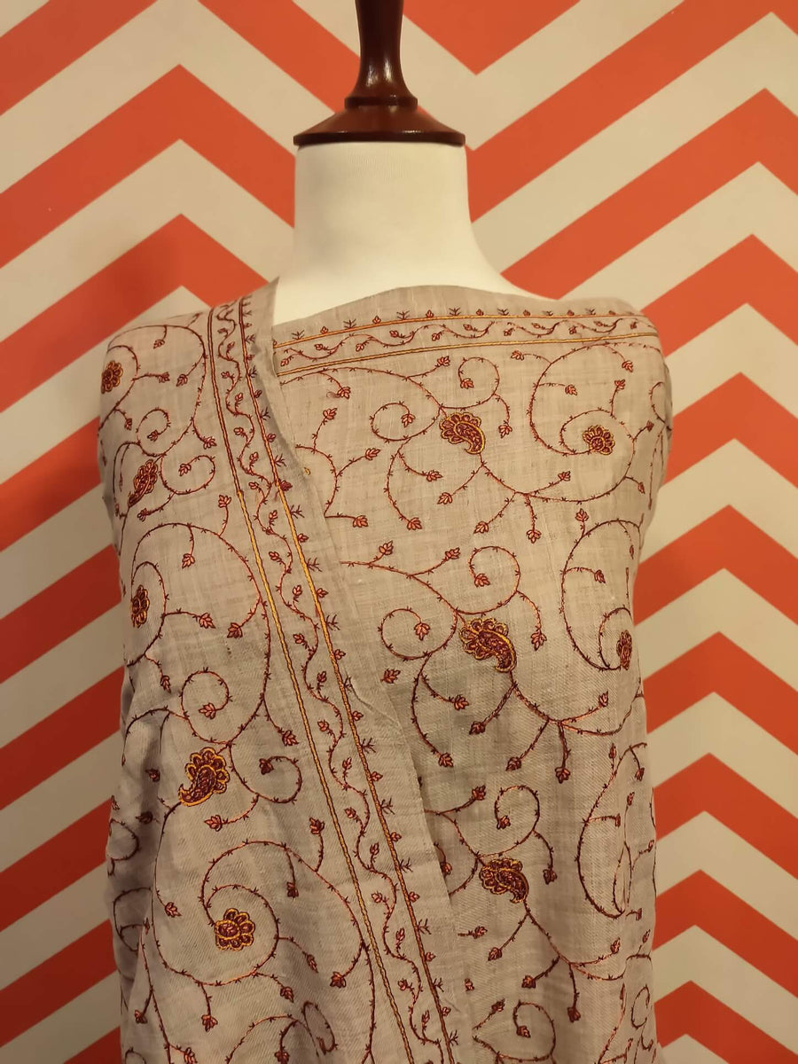Womens Kashmiri Hand Embroidered Fine Wool Shawl RK-32 - FaisalFabrics.pk