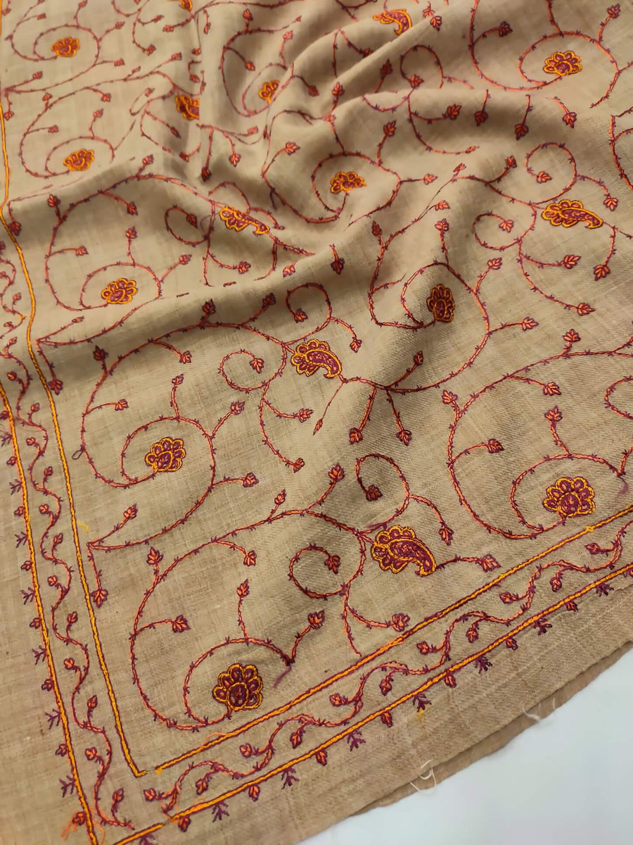 Womens Kashmiri Hand Embroidered Fine Wool Shawl RK-32 - FaisalFabrics.pk